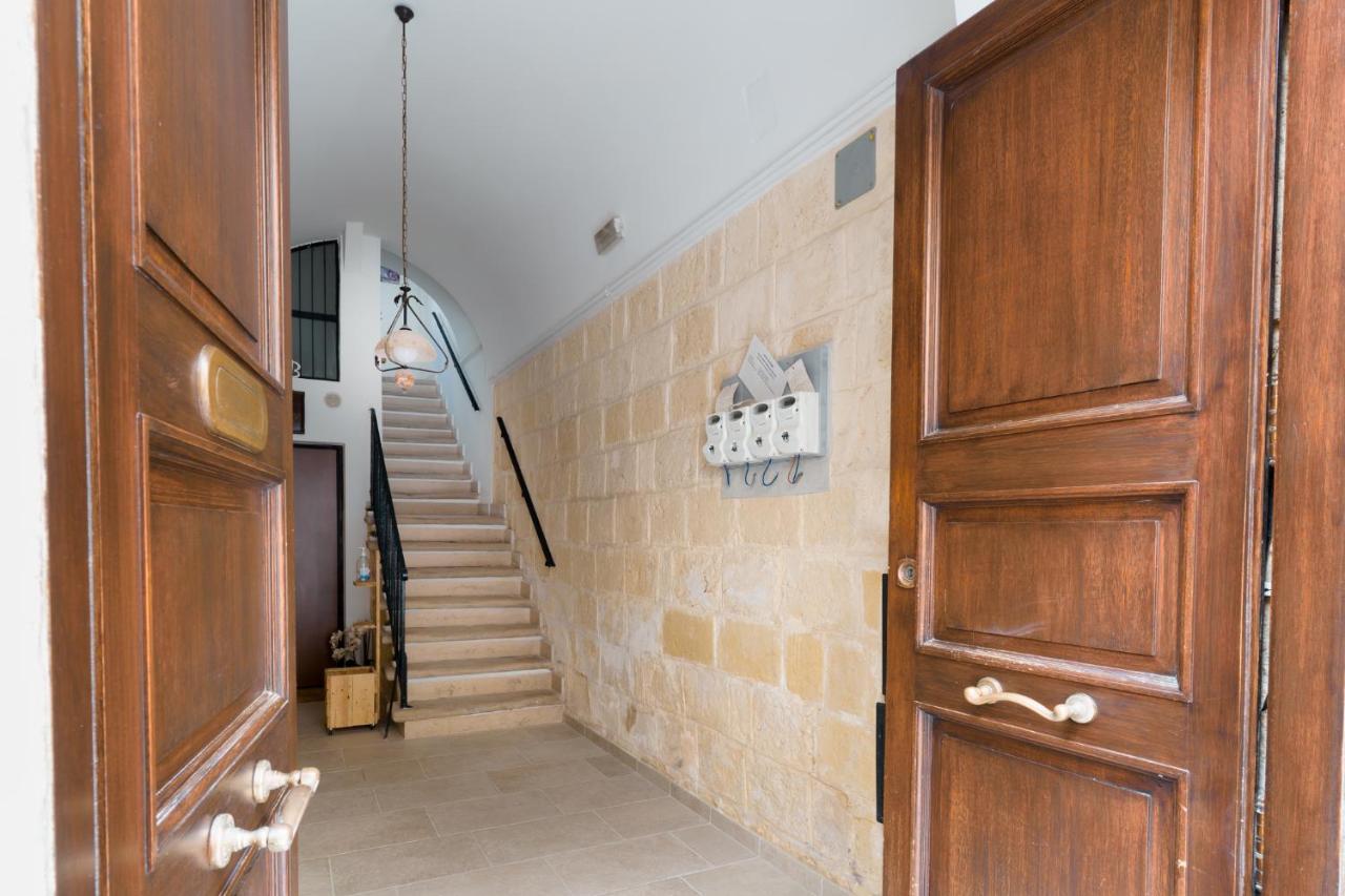 Guendalina Sweet Home - La Casetta Di Guendalina Trani Exterior foto